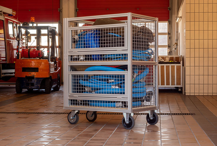 Conteneurs à rouleaux pour sapeurs-pompiers